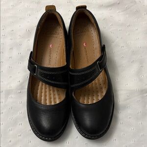Clarks Black Leather Mary Jane Dress Shoes